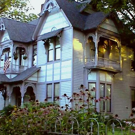 Carleton House Bed And Breakfast-3